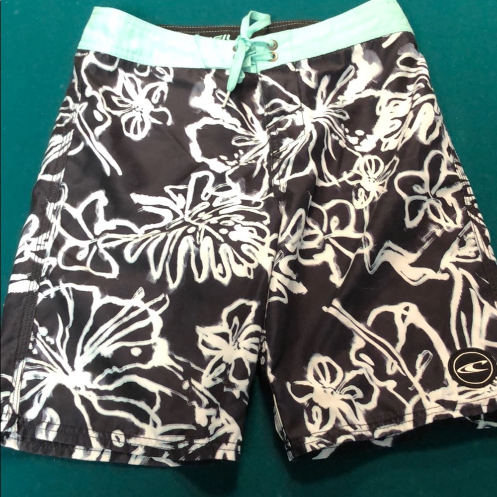 Boys O’Neill Board Shorts! Sz 27